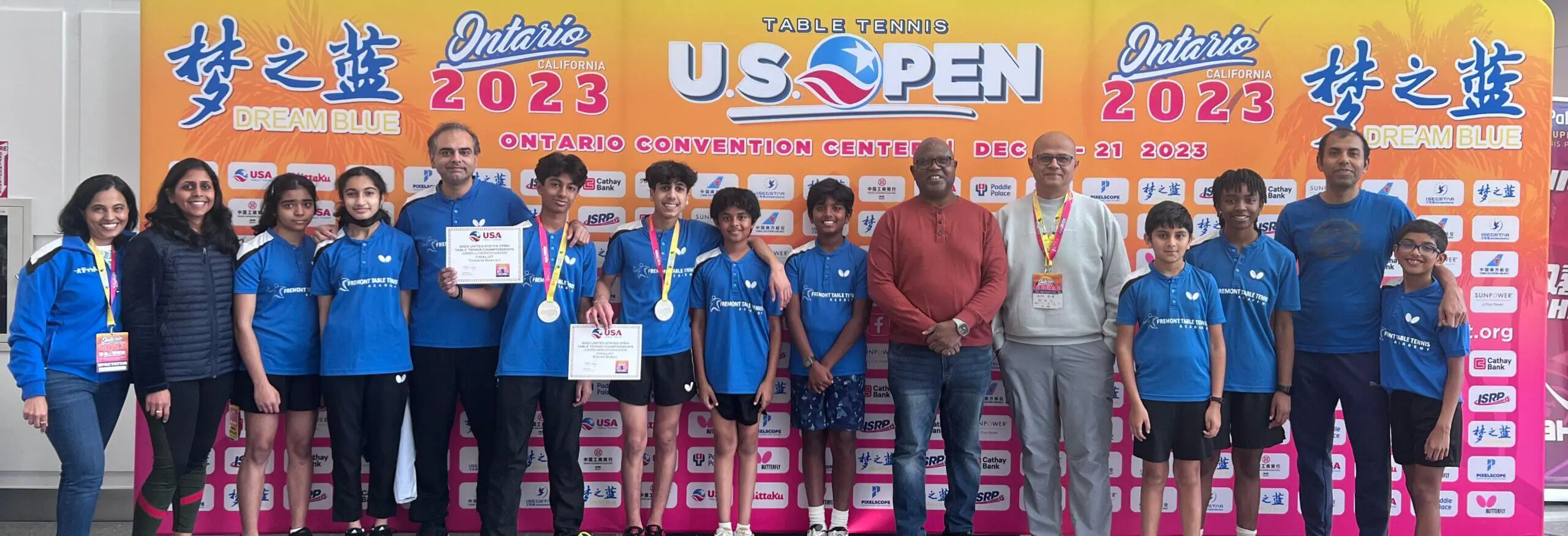 Group pic with kids and parents